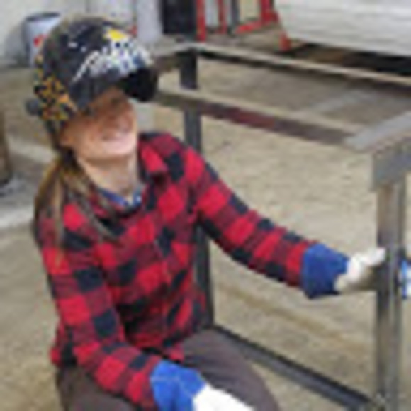 Meet your Posher, Nita - Picture 1 of 1